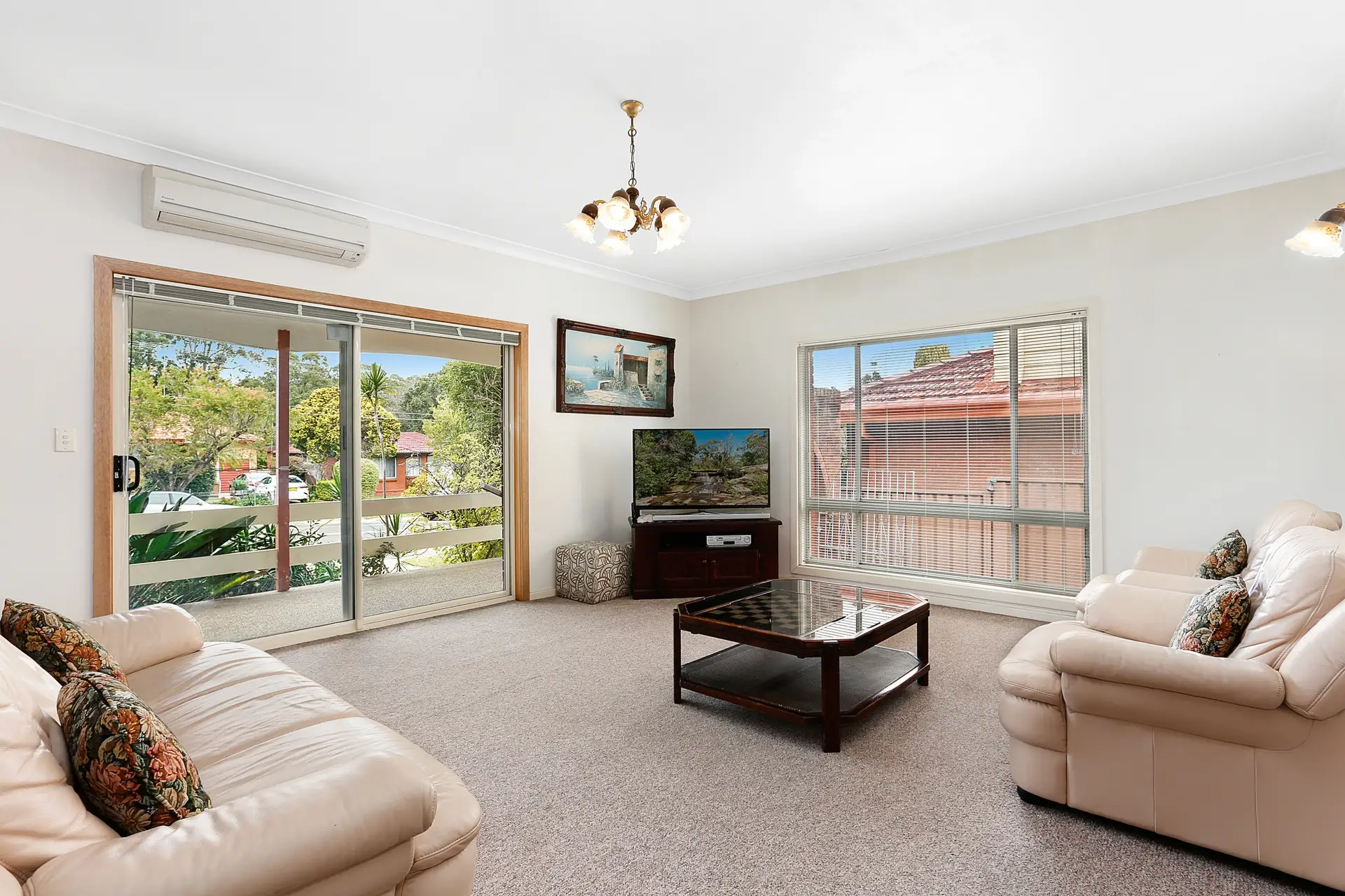 150 Flinders Road, Georges Hall Sold by Richard Matthews Real Estate - image 3