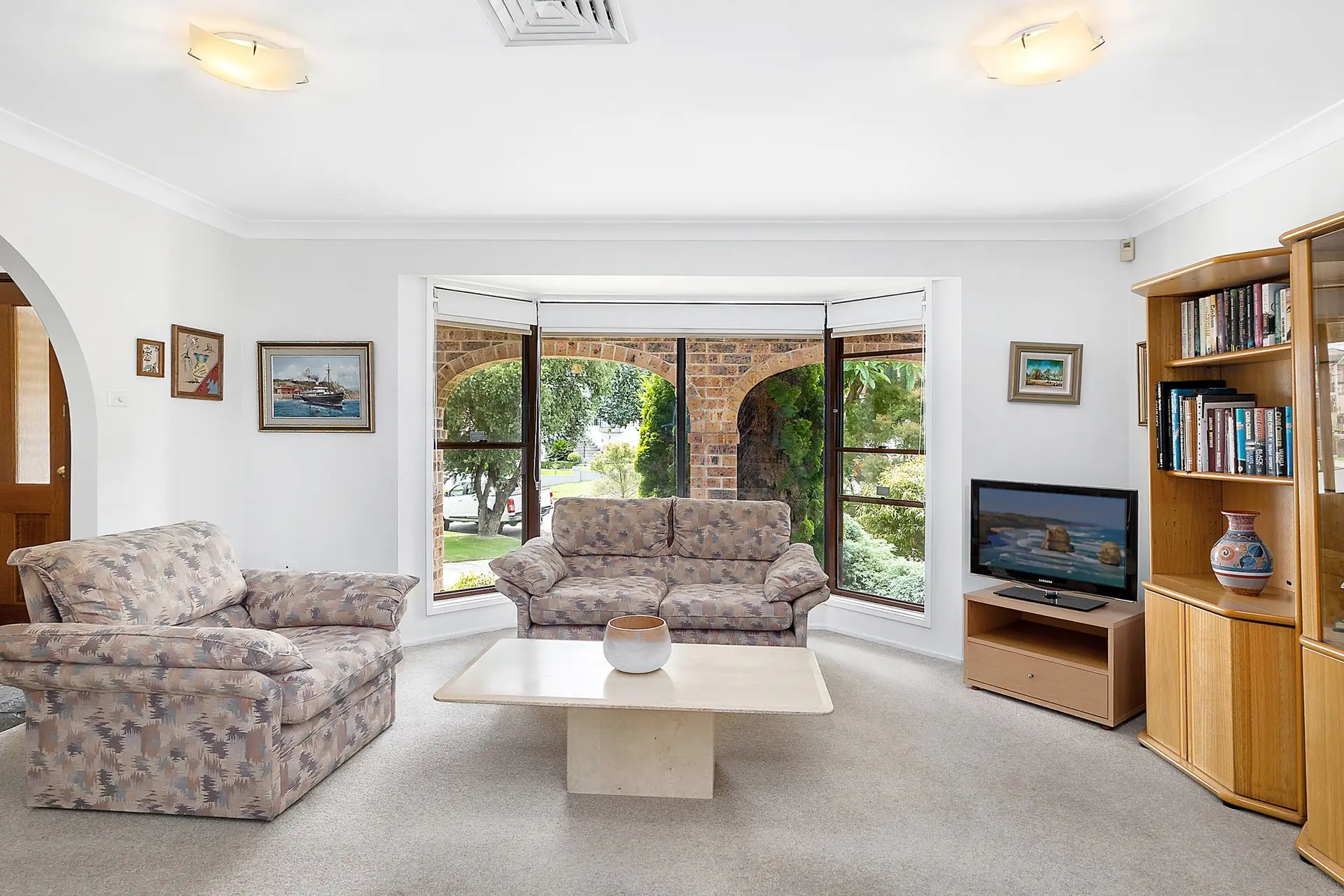 17 Balmoral Crescent, Georges Hall Sold by Richard Matthews Real Estate - image 2