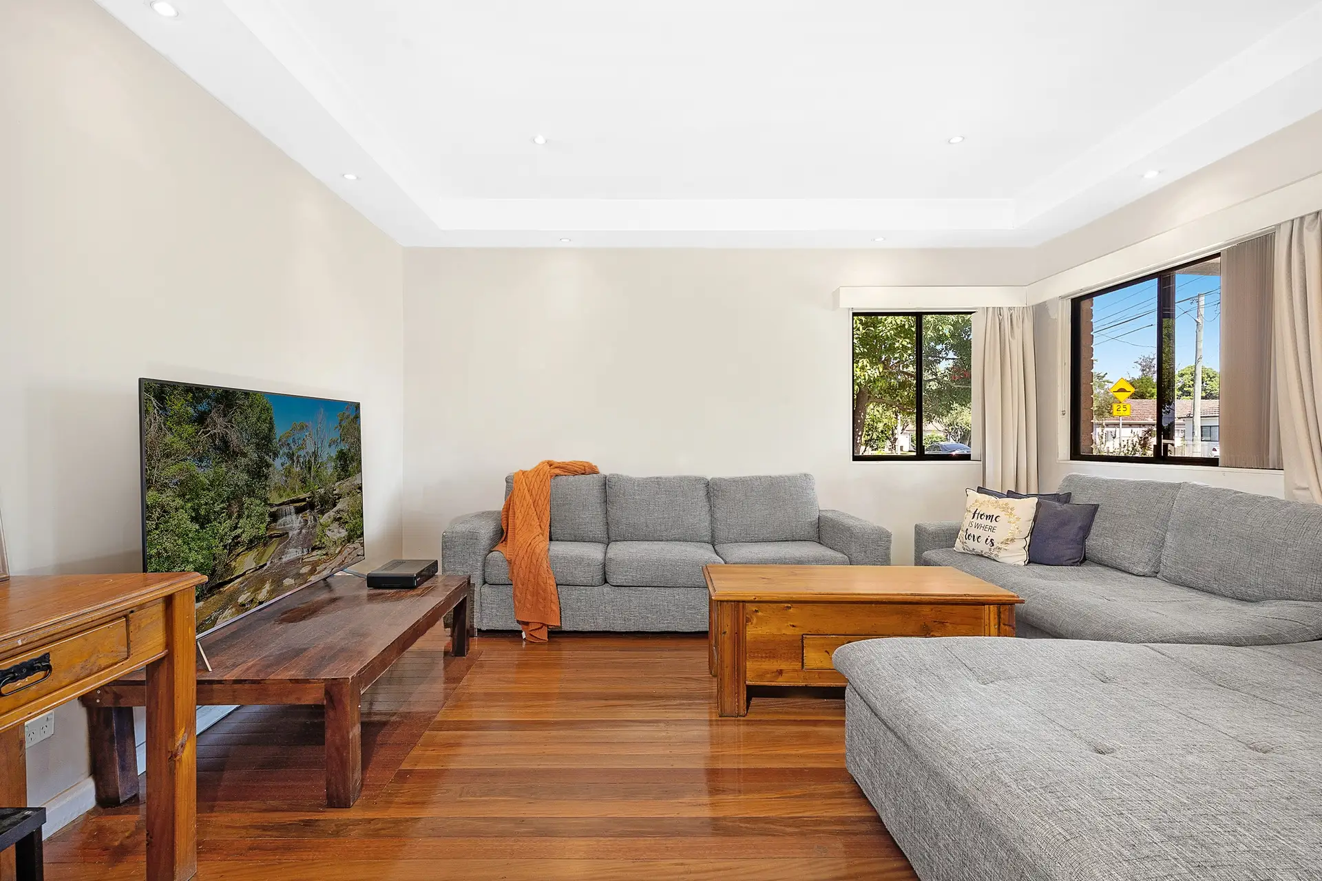 29 Haig Avenue, Georges Hall Sold by Richard Matthews Real Estate - image 3